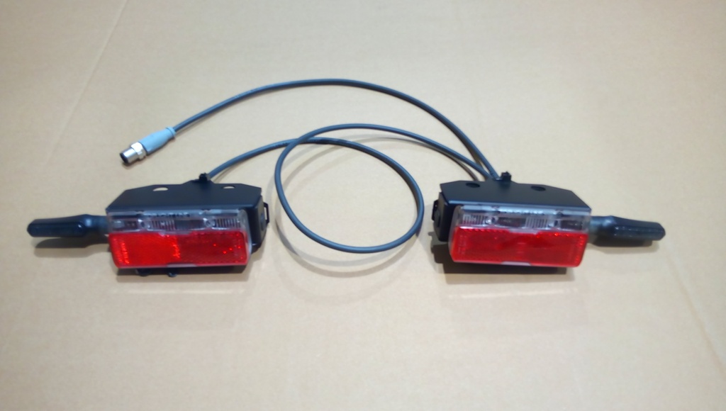 Baugruppe Rücklichter links + rechts mit Blinker für KEP
