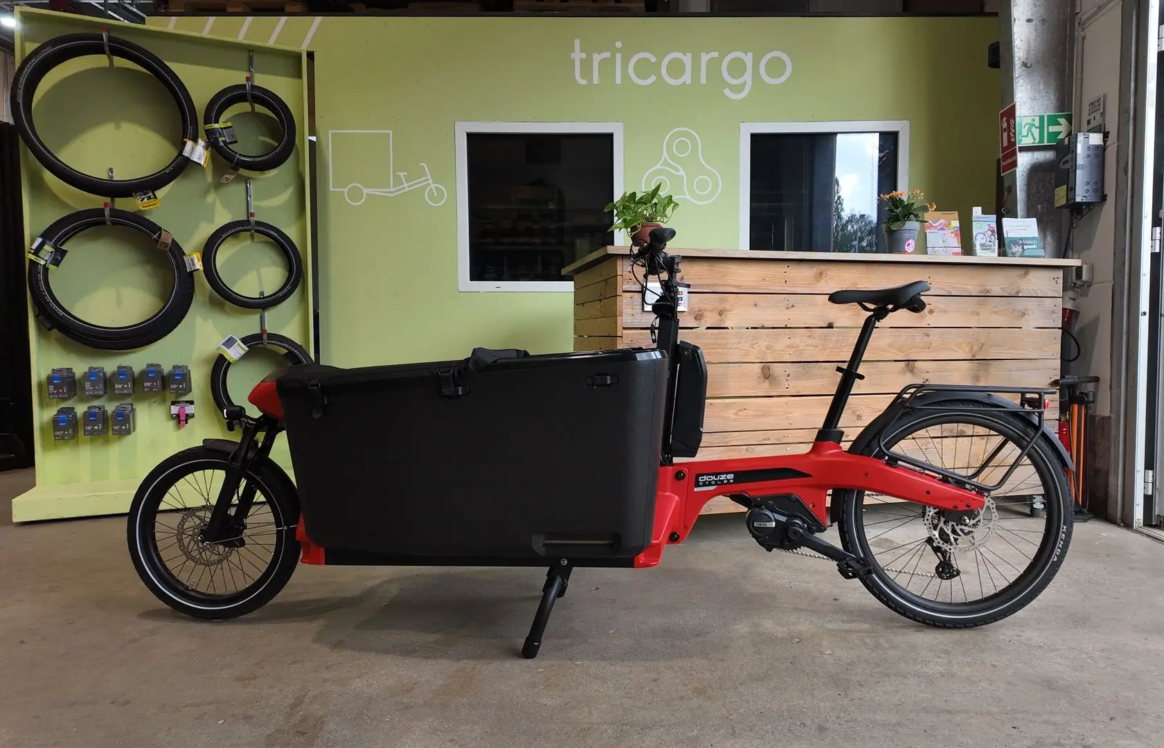 Rotes Douze Heta mit Wide Box